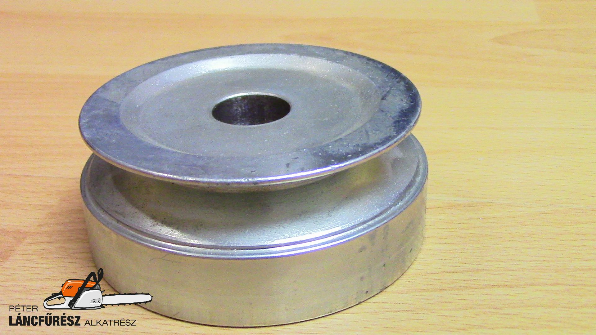 Kínai 45 52 ccm láncfűrészekhez ékszíjharang 16mm csapágymérettel