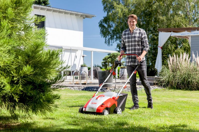 AL-KO 36E elektromos gyepszellőztető 1500W 36cm 800m2, késes és rugós tengellyel