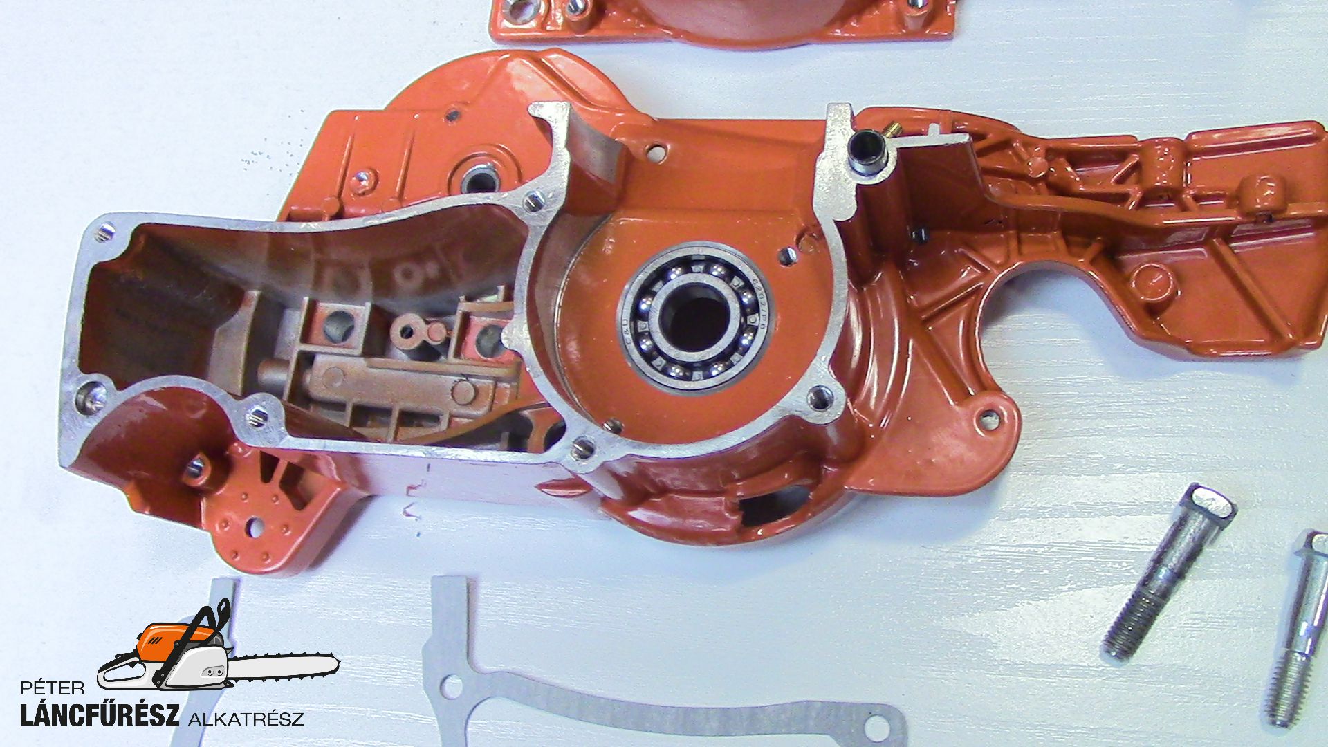 Husqvarna 362 365 372 XP és Xtorq gépház Péter Láncfűrész Kft.